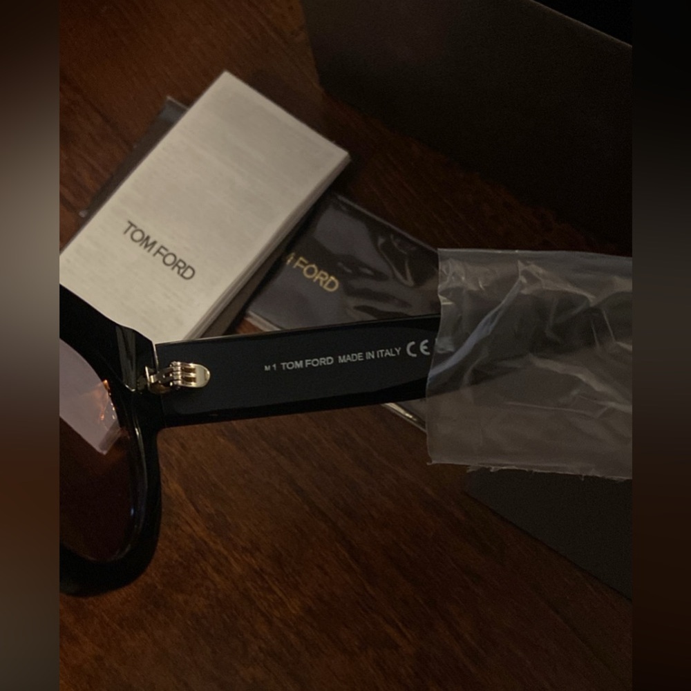 Tom Ford Sunglasses - Picture 4 of 6
